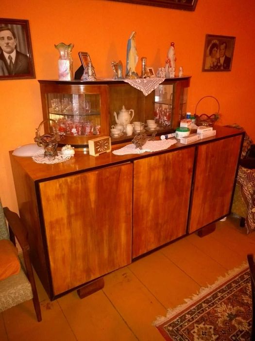 Komplet mebli lakierowanych z litego drewna PRL lata 50