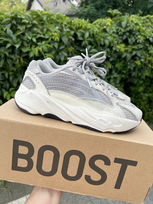 Adidas Yeezy Boost 700 V2 Static buty sneakersy szare białe 40