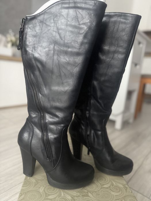 Czarne kozaki roz. 38