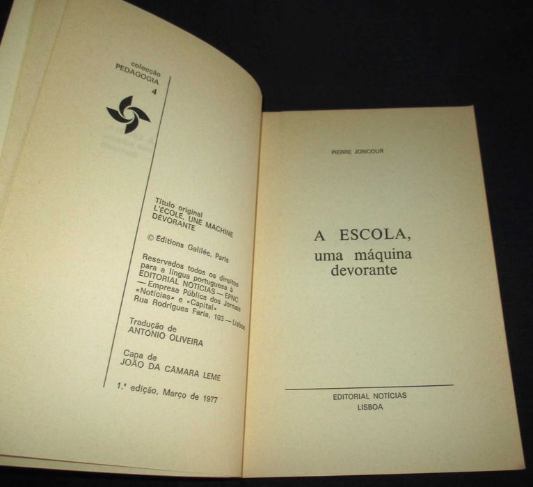 Livro A Escola Uma Máquina Devorante Pierre Joncour