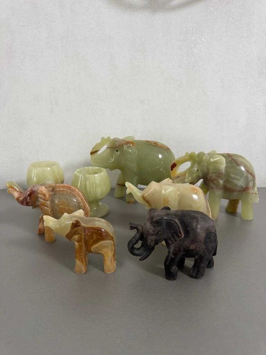 Набір слоників  із оніксу натуральний камінь + 2 чарки в подарунок