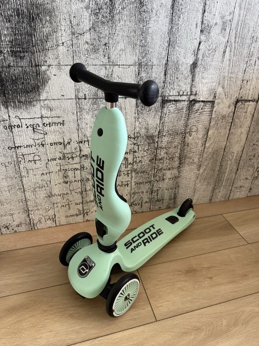 Hulejnoga scoot and ride