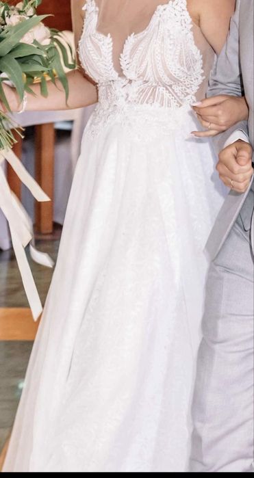 Suknia ślubna i welon