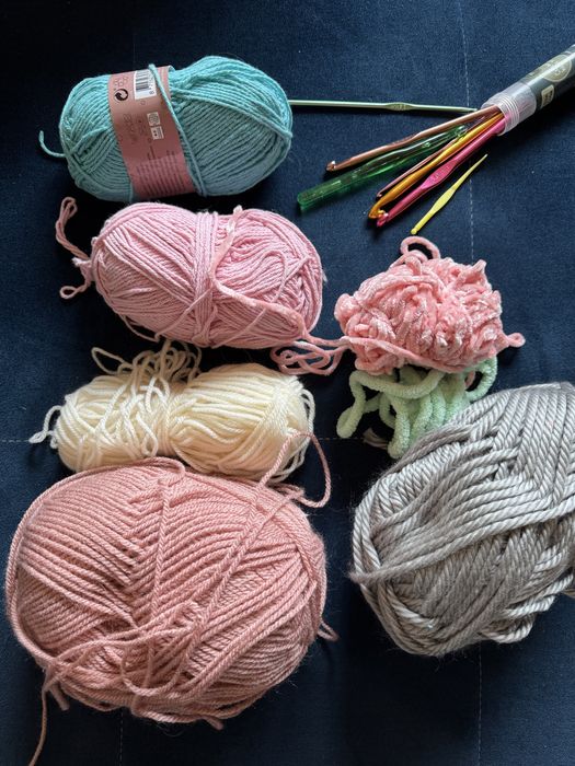 włóczka, wełna, szydełka zestaw