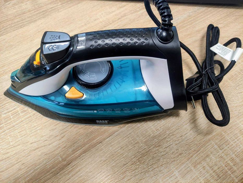 Продам утюг Bass Polska BN 10553