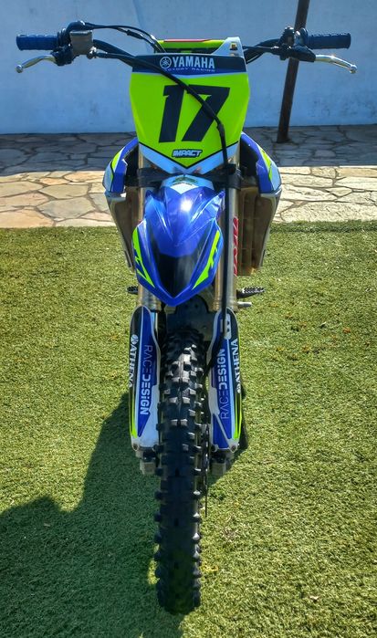YAMAHA YZ 450F --- 2015