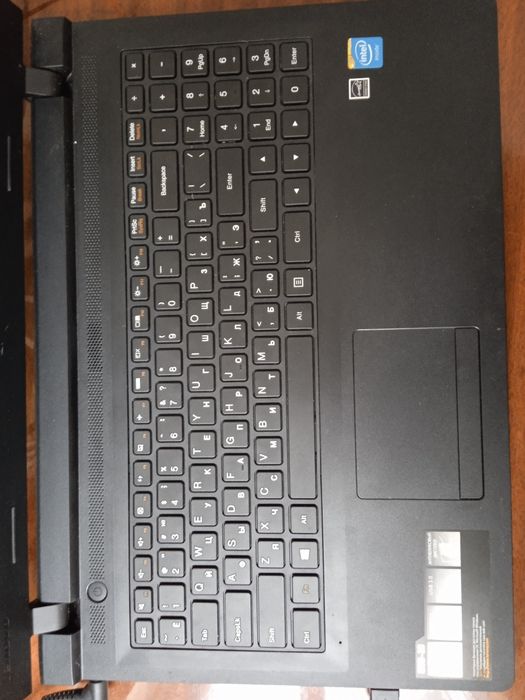 Ноутбук  LENOVO B50-10 , с адаптером и мышкой.