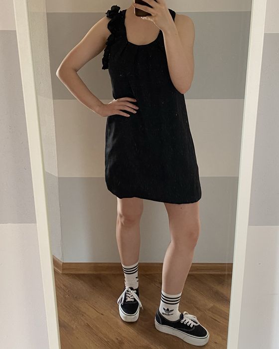 Włoska mała czarna sukienka bombka elegancka mini S Made in Italy