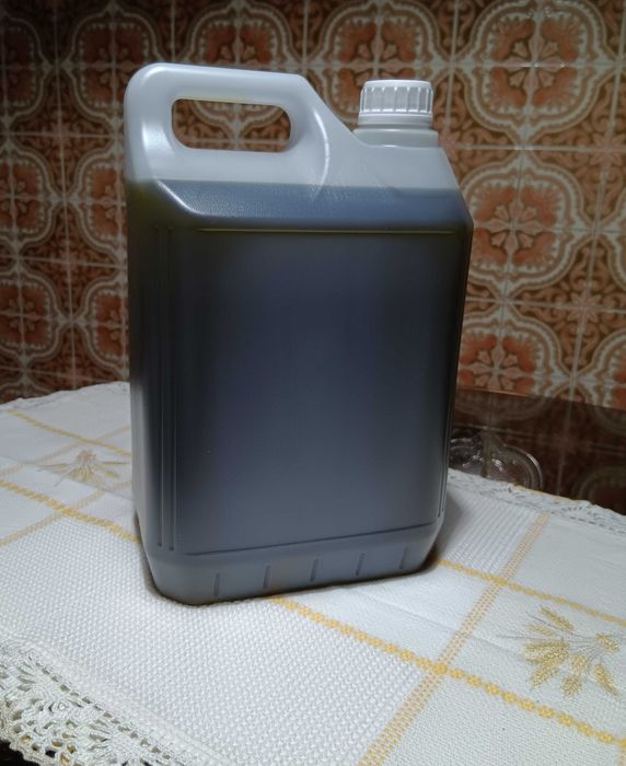 Azeite novo de produção tradicional 2025