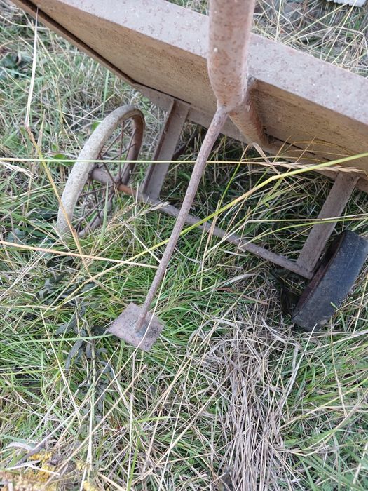 Продам металеву тачку