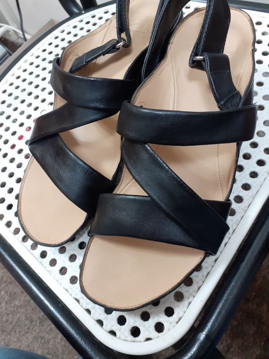 Skórzane sandały Clarks roz. 38 czarne, stabilne