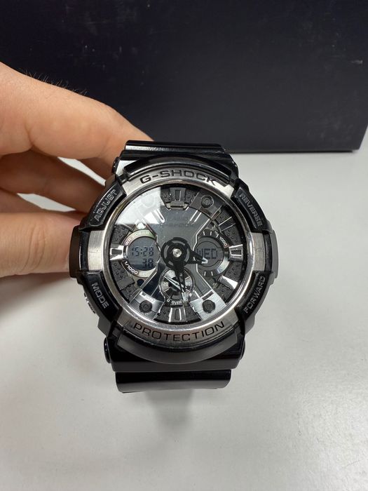 Годинник Casio G-SHOCK GA-200BW