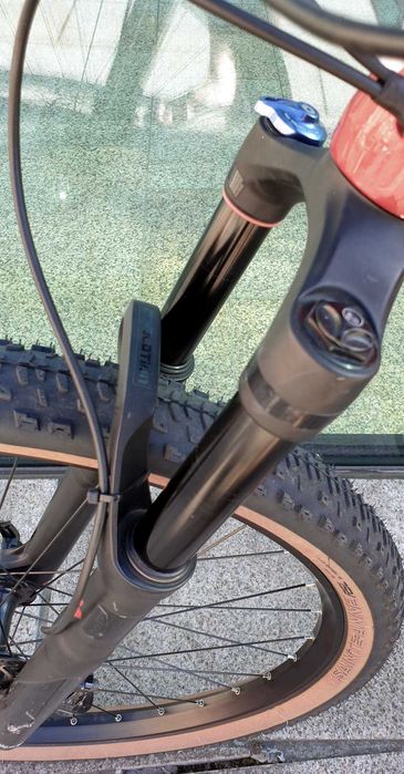 Ognista moc MTB Cube Reaction C:62, carbon, Rock Shox Revelation, Shimano SL, Sram Guide