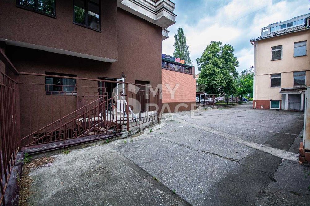 Комерційне приміщення в історичному центрі Києва Шевченківський район Бульварно-Кудрявська