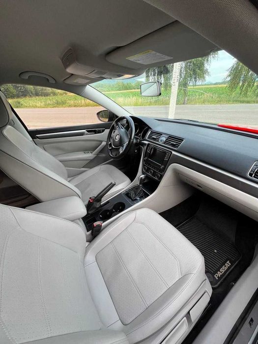 Volkswagen Passat  NMS 2017  R-Line