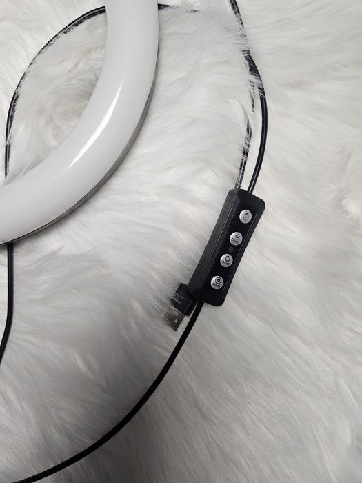 Lampa pierścieniowa