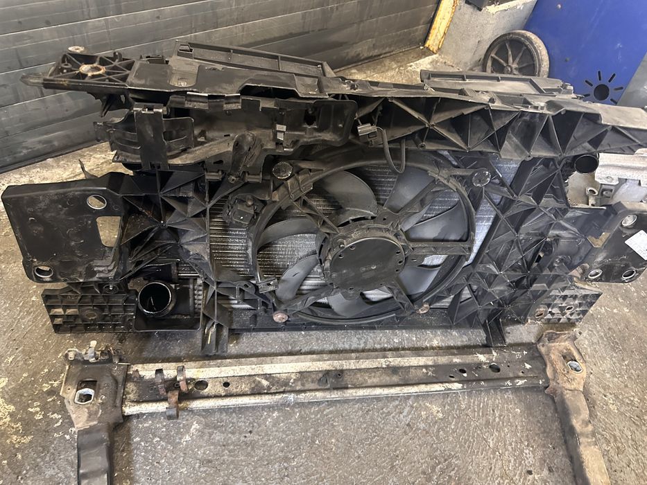 Pas przedni chłodnice belka megane III 3 lift 1.5 dci