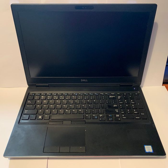 Dell Precision 7530 mobilna stacja robocza Xeon 64GB/1TB Quadro P3200 4GB