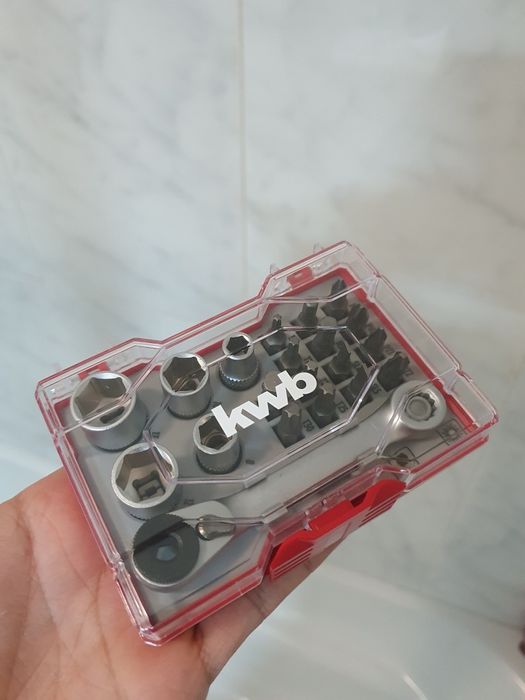 Conjunto de bits em caixa, KWB