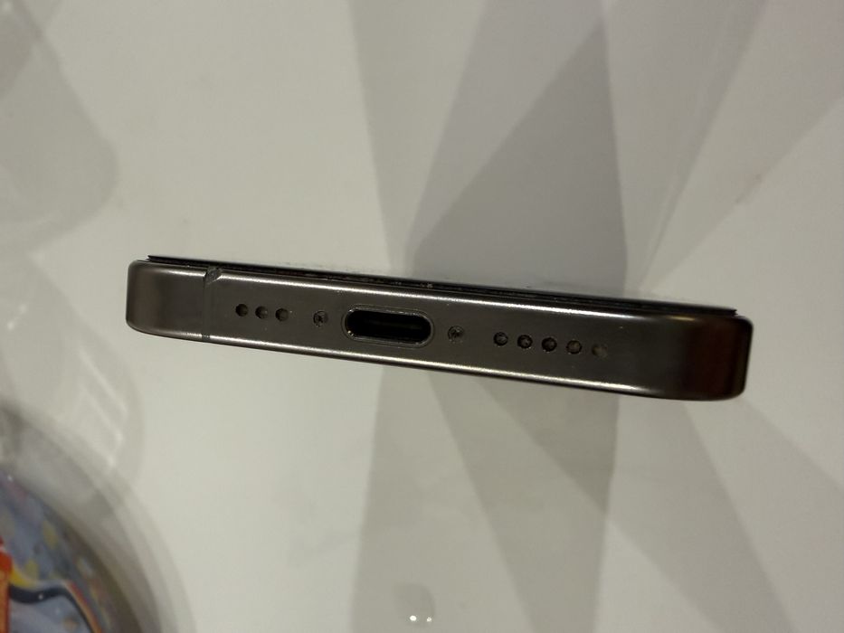 Iphone 15 pro Natural titanium ,256,e-sim
