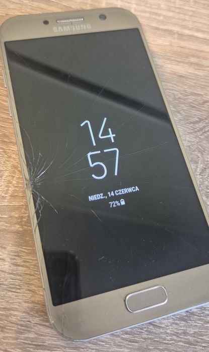 Samsung Galaxy A5 2017 - Uszkodzony LCD i obudowa