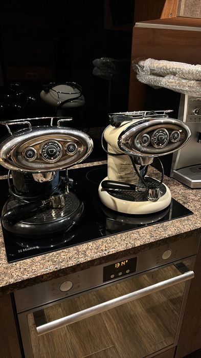 Каво машина капсульна Illy