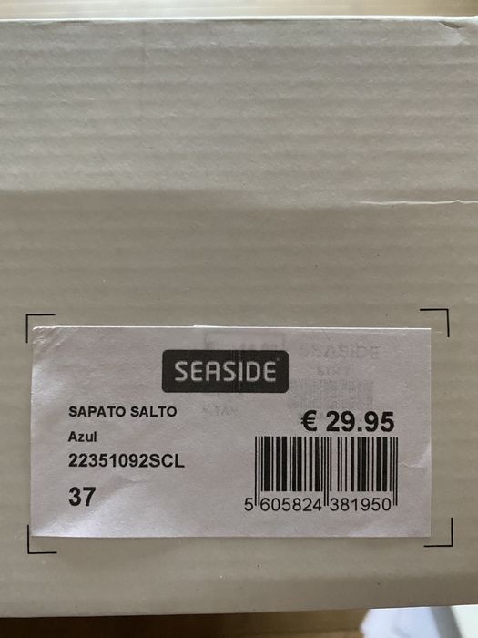 Sapatos salto alto novos