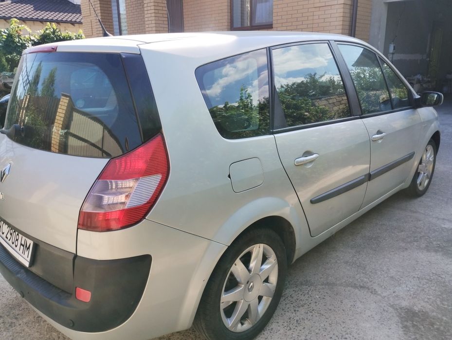 Renault Megane Grand Scenic 2