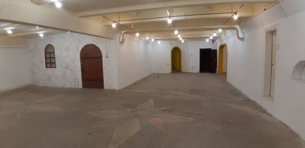 Оренда  приміщення 270м2 (100грн/м2) на Ринку "НИВА" ( ел.17КВТ)