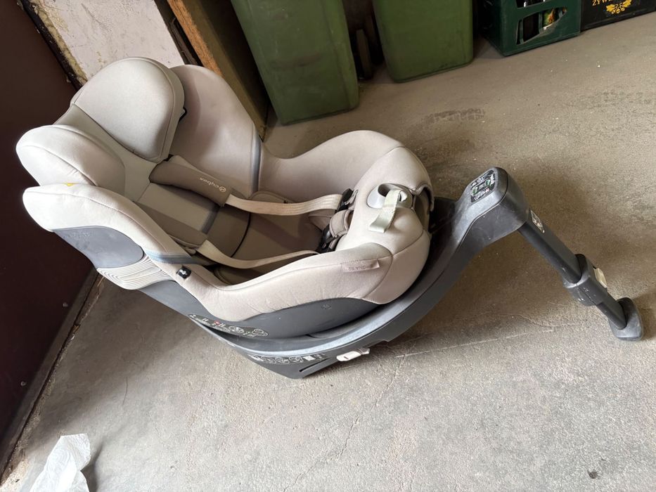 Fotelik cybex z bazą