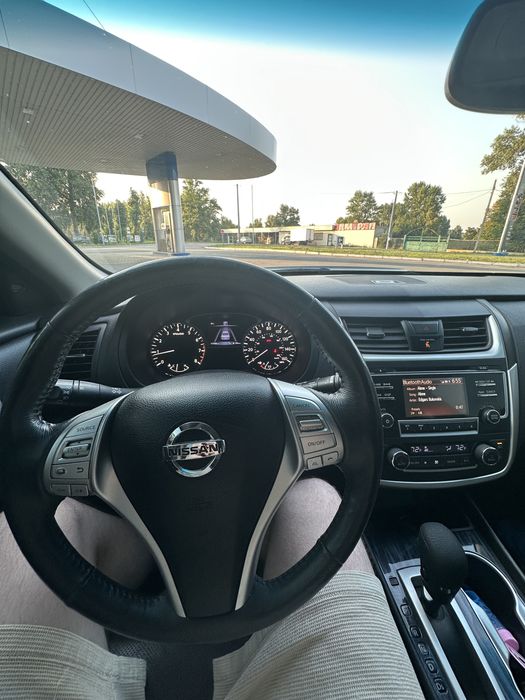 Продам nissan altima