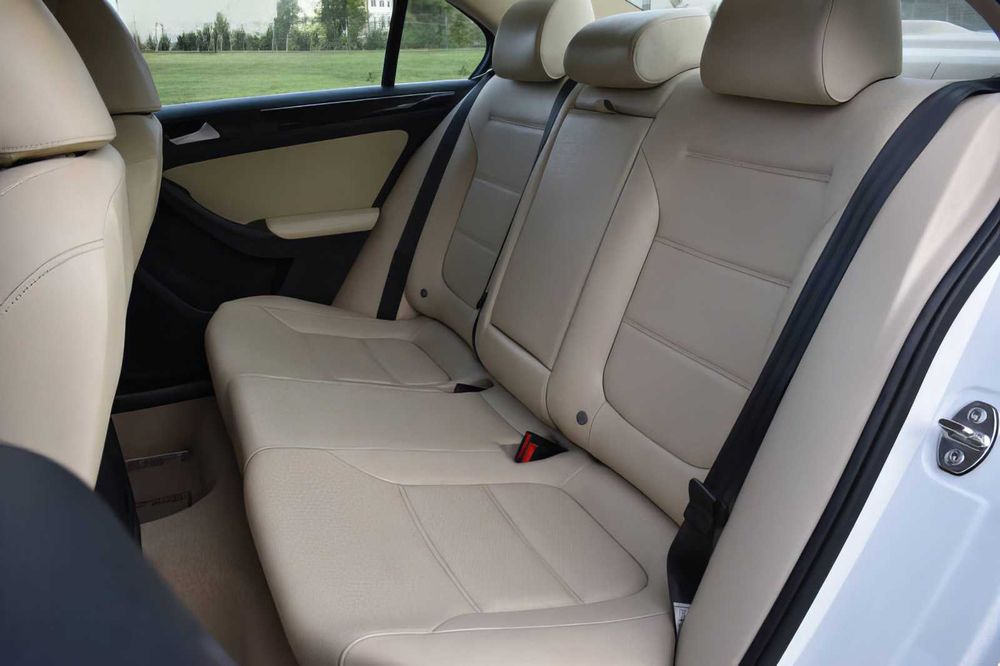 Volkswagen Jetta      2016