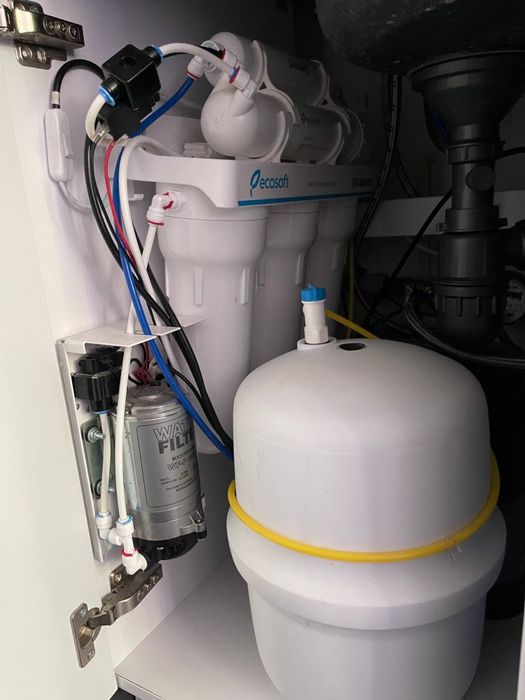 Продам 3 кімнатну квартиру Карачуни . Є- відновленя .