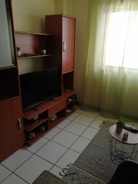 Móvel de sala - valor negociável.