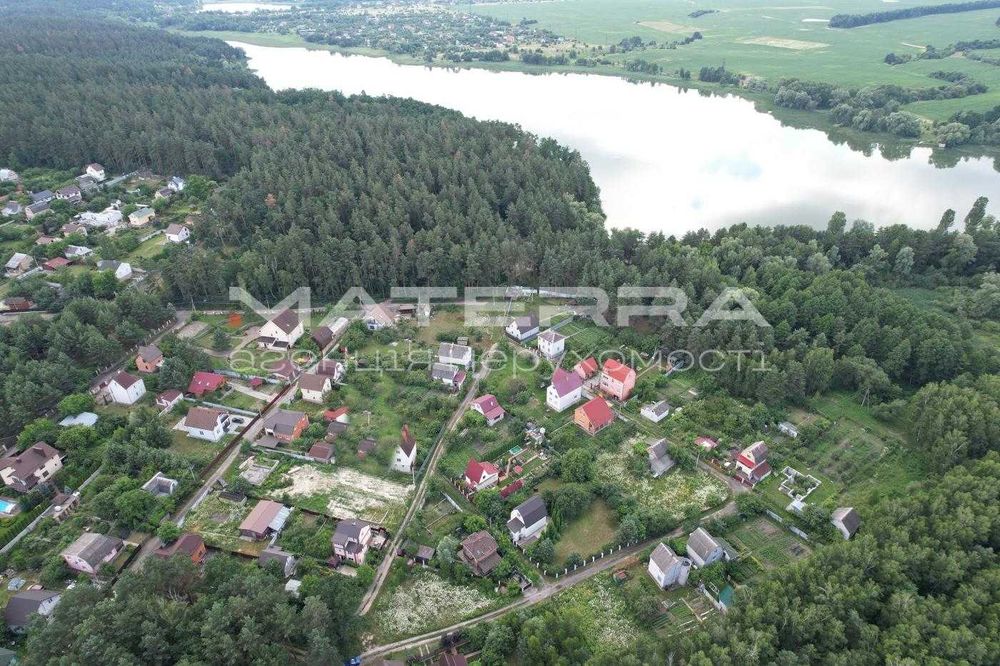 Продаж затишної дачі біля лісу та озера | Малютянка