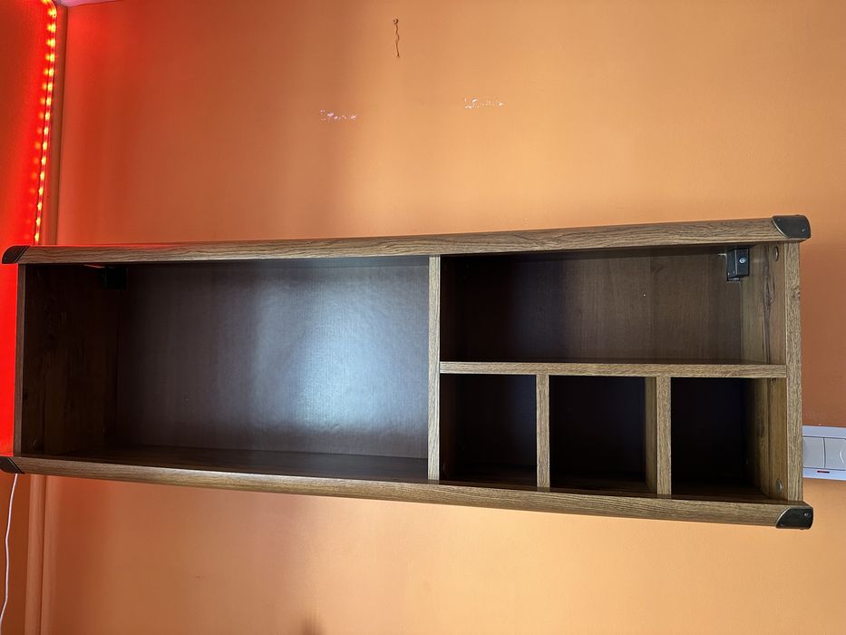 Книжкова полиця,поличка Bristol