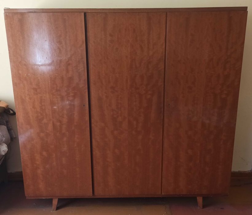 2 duże szafy z okresu PRL 180x180x60 cm, ok 50 letnie, dobry stan