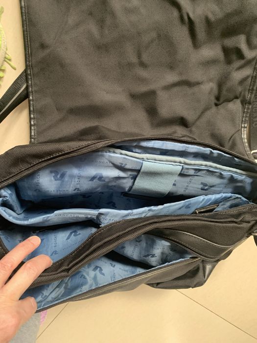 Czarna torba na laptopa Roncato