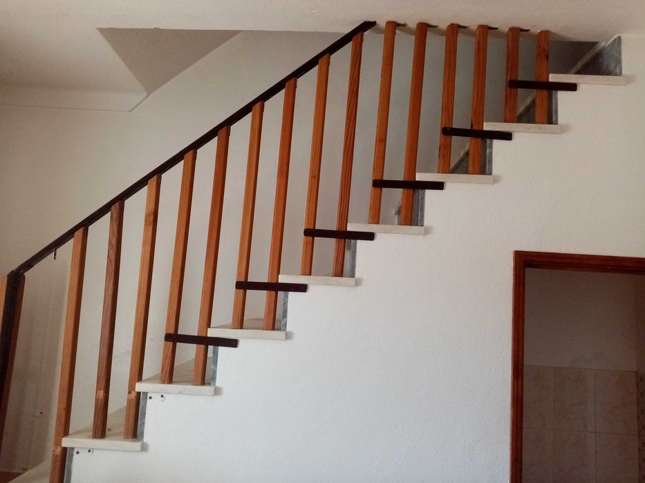 Varão para escadas interiores