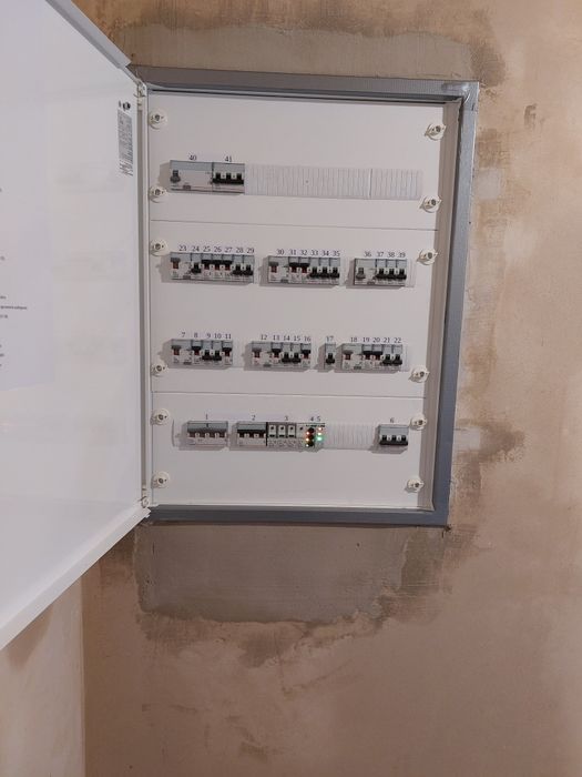 Elektryk usługi  elektryczne