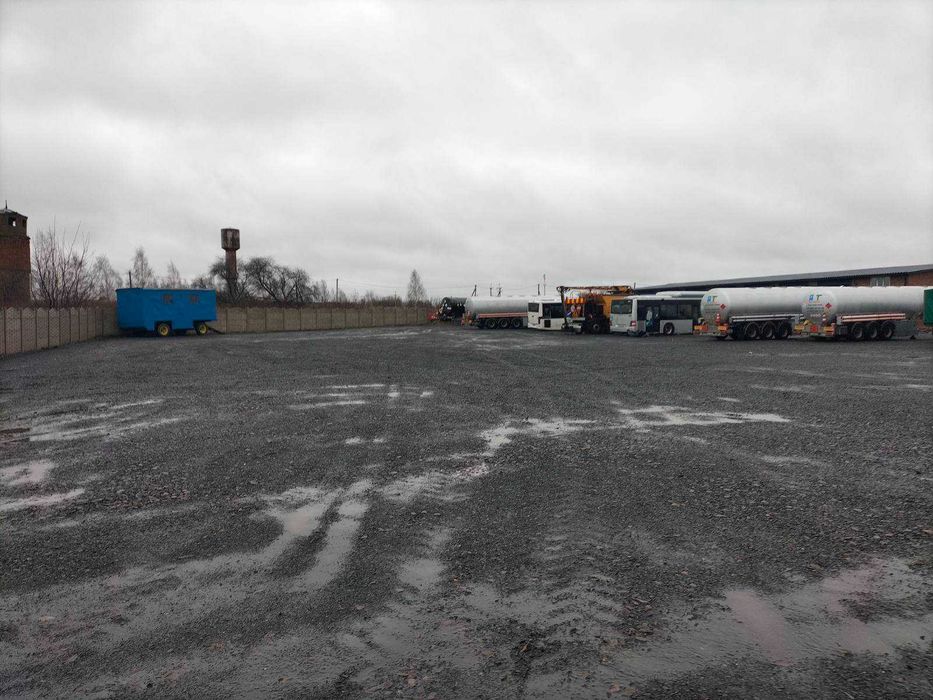 TIR - паркінг. Стоянка для вантажних автомобілів та спецтехніки.