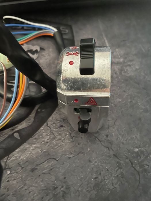 comandos piscas , buzina universais para moto