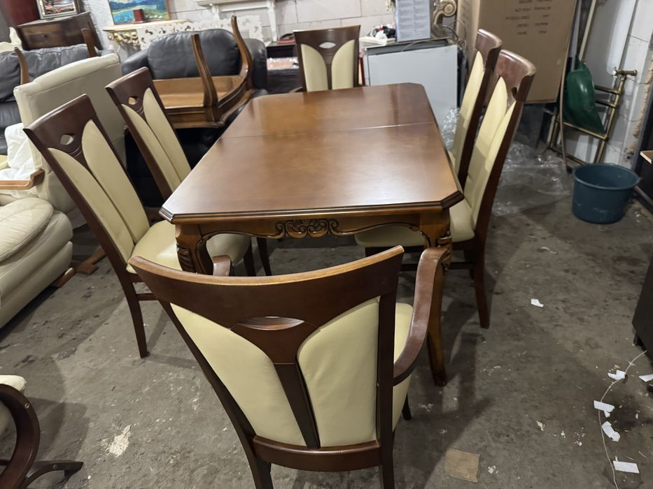Елітний розкладний стіл і 6 стільців. Натуральна шкіра. Масив