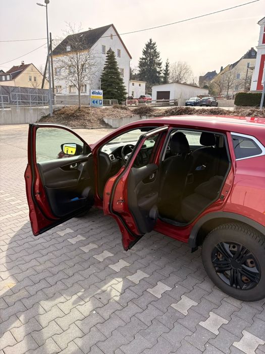 Продам автомобіль Nissan Qashqai 1,2 Бензин, 2016 року