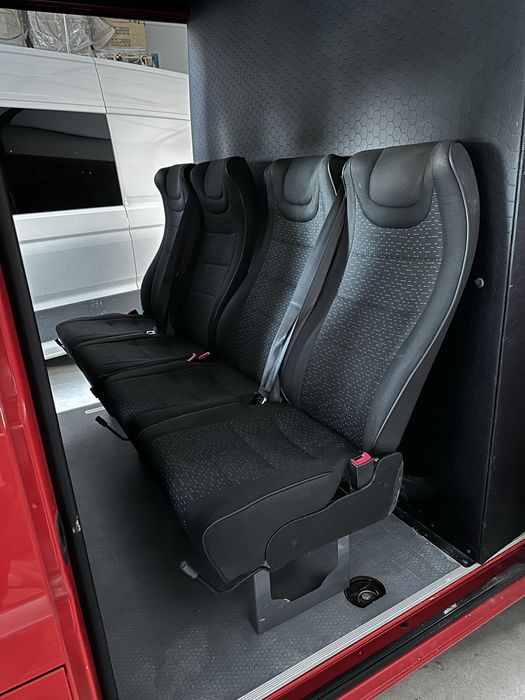 Peugeot Boxer Brygadówka 7 osobowa zabudowa