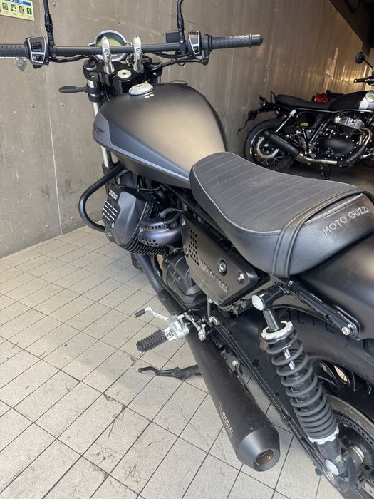 Moto Guzzi V9 bobber