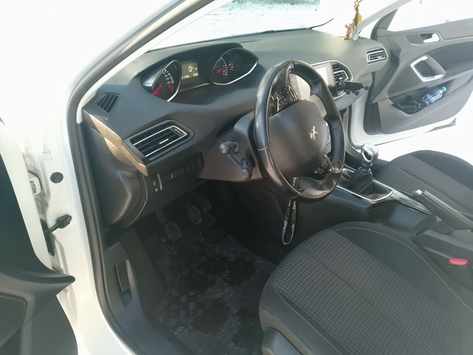 Peugeot 308  1.5 BlueHDI 2019 Doinwestowany Bardzo zadbany