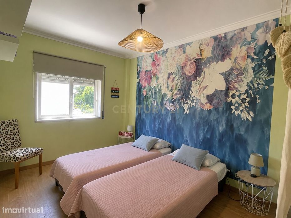 Arrendamento de apartamento T2, mobilado, na Charneca da Caparica.