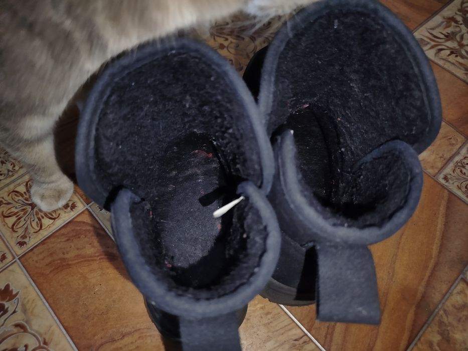 Уггі зимні продам