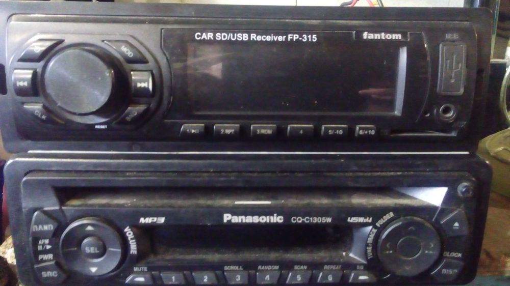 Автомагнитола оригинальная Panasonic CQ-C1305W - CD/MP3-автомагнитола